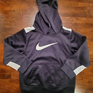 Boy's Nike Hooded Therma-Fit Sweatshirt